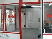 Instalación para Lacados y barnizados, en este caso cuenta con 3 zonas de aplicación individuales: <br>Fondo, Color y Barnizado final, Secadero de 60 m² en serie y zona de lijado con 3 puestos de trabajo