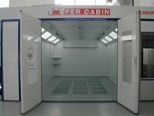 Instalación para Lacados y barnizados, en este caso cuenta con 3 zonas de aplicación individuales: <br>Fondo, Color y Barnizado final, Secadero de 60 m² en serie y zona de lijado con 3 puestos de trabajo